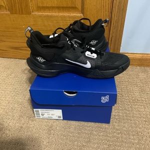 Nike Giannis Immorality 2. Size 9.5